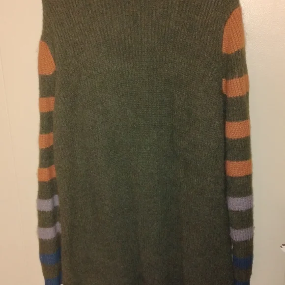 Cozy Olive Cardigan with Striped Sleeves - Picture 3 of 3